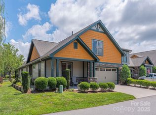 10 Holland Mountain Vw, Asheville, NC 28804