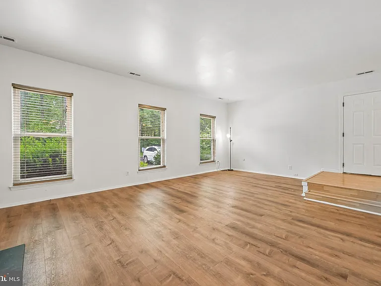 19 Fawnhollow Ct — Photo 5