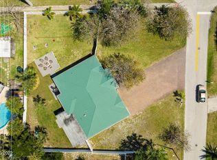104 W Volusia Ln, Cocoa Beach, FL 32931