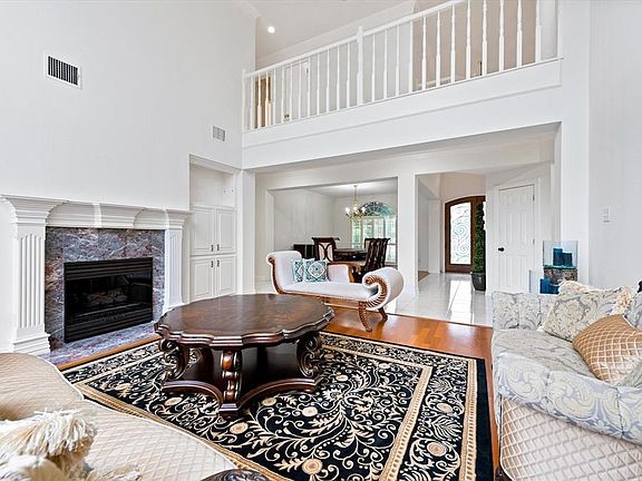 4th image of 409 Presidio Ct