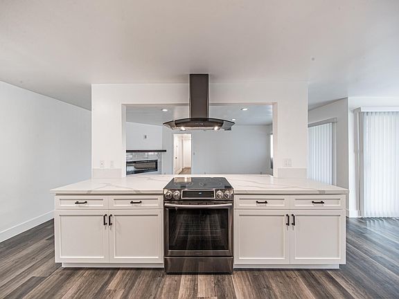2nd image of 1115 14th St APT 203
