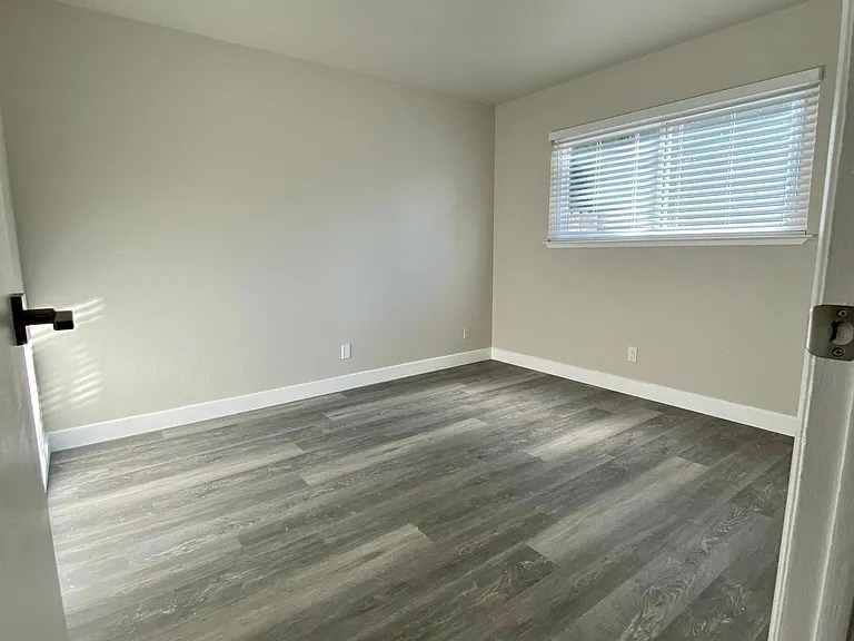 Bedroom 3 (120 sq ft)