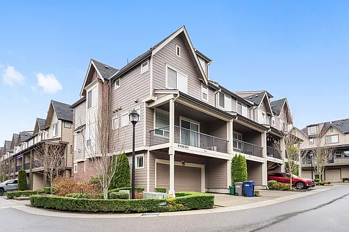 1316 Chelsea Walk NE Photo 1