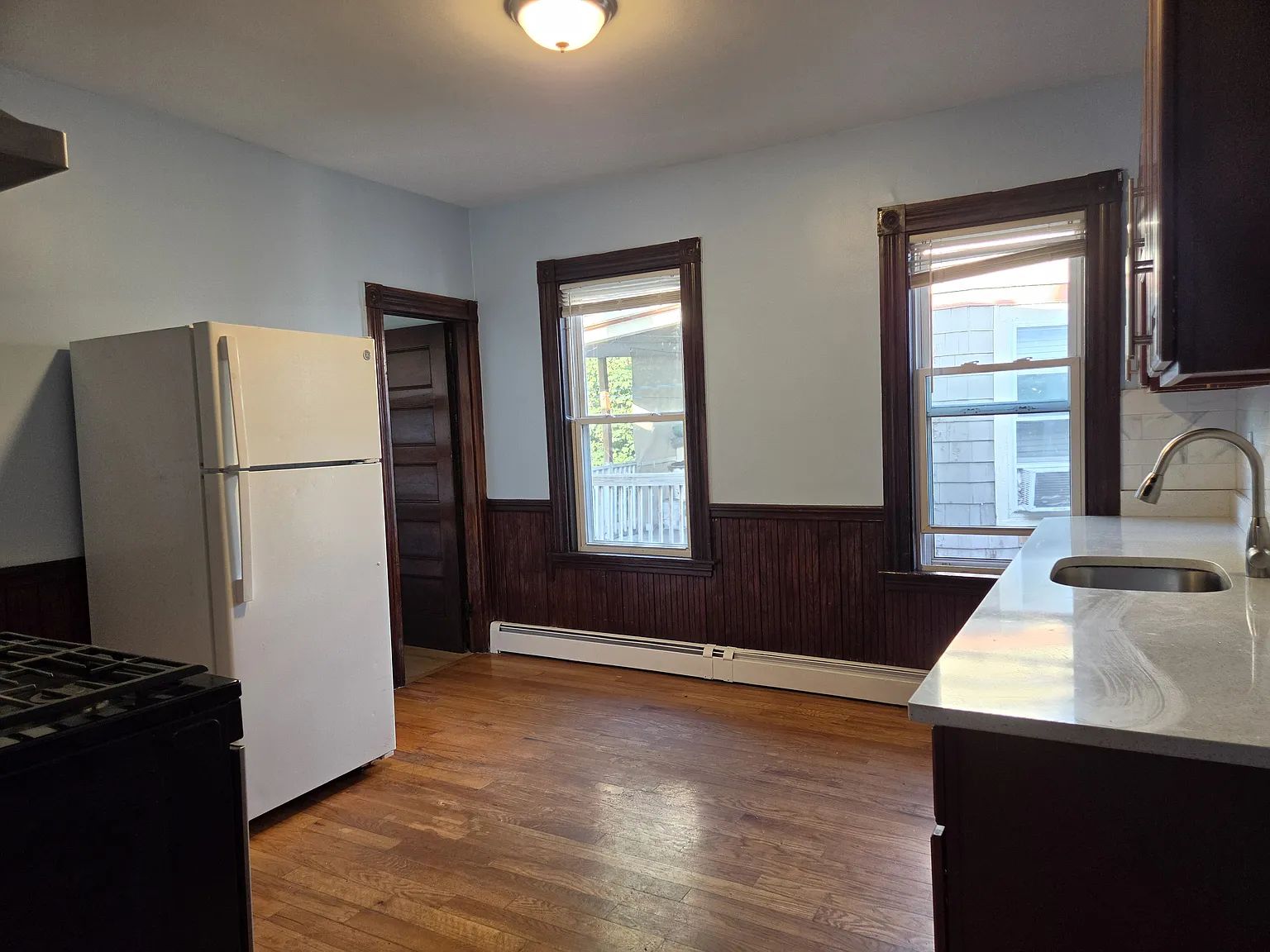 3 bed, 1200 sqft, $2,800 — Photo 4