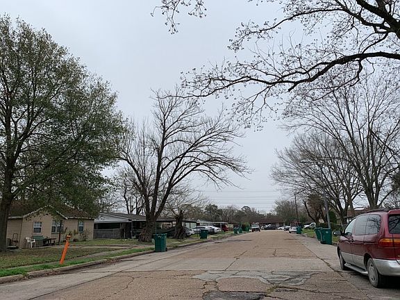 5th image of 1304 Lamesa Ave