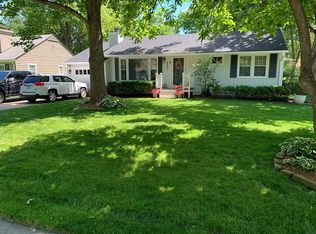 4921 W 70th St, Prairie Village, KS 66208