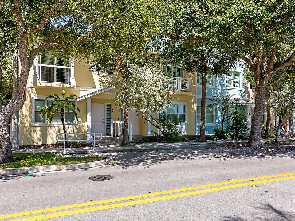 29 NE 24th Ave #29