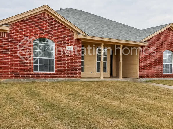 659 NW Summercrest Blvd, Burleson, TX 76028