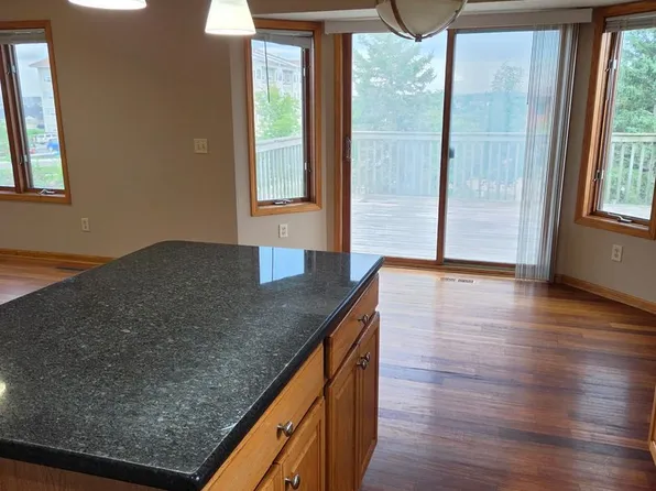 4466 35th St NW, Rochester, MN 55901