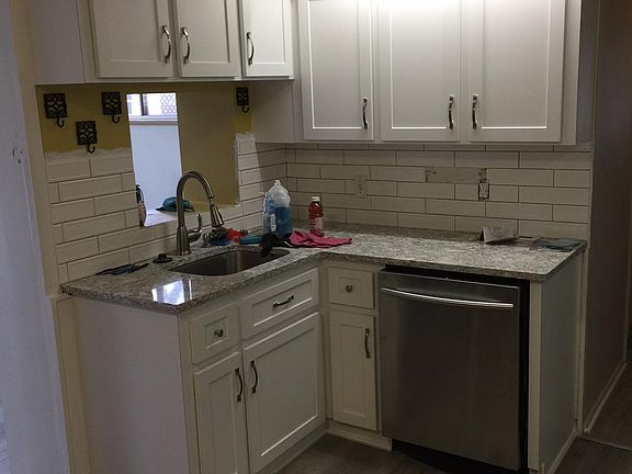 4th image of 4033 E 17th Avenue Pkwy #1B