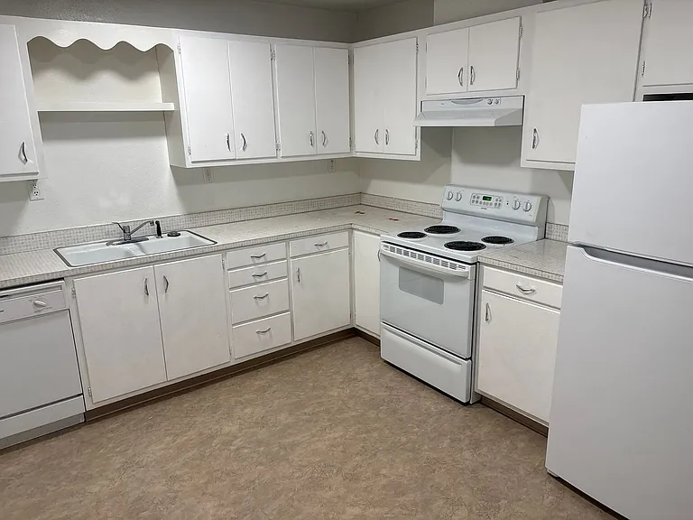 2608 House Ave - Capitol Apartments — Photo 4