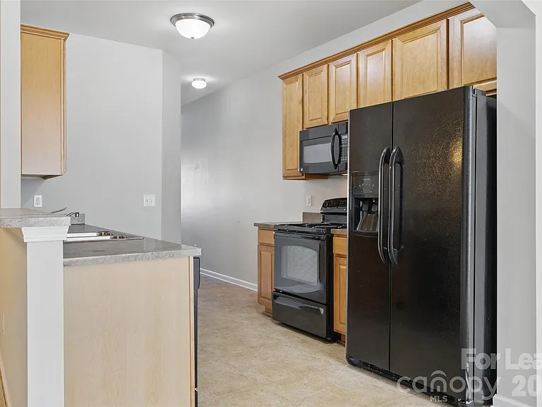4226 Lotts Pl — Photo 8