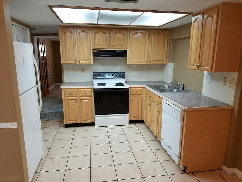 2nd image of 7043 Stone Rd