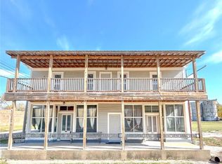 102 S Main St, Green Ridge, MO 65332