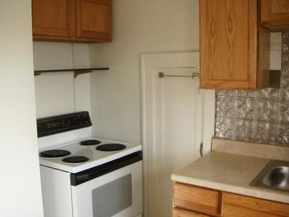 4th image of 13415 Harold Ave