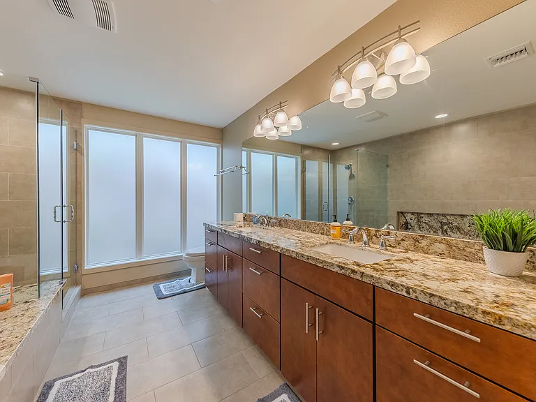 2073 Pasadena Glen Rd — Photo 39