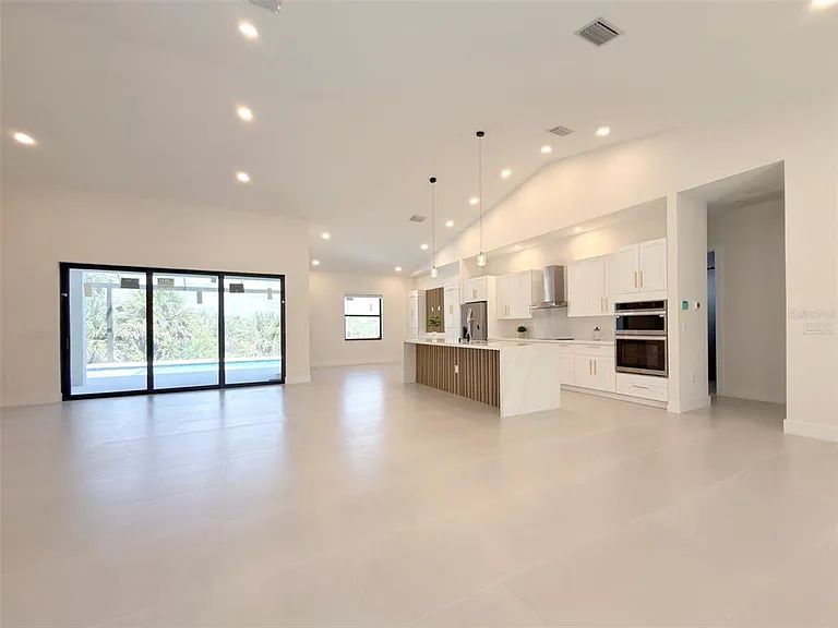 14671 Lillian Cir — Photo 42