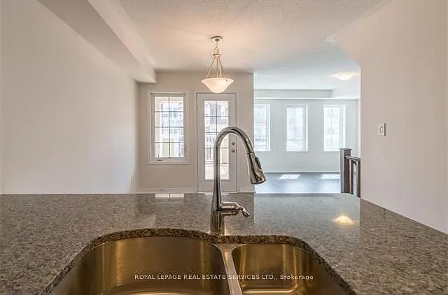 229 Ellen Davidson Dr — Photo 8