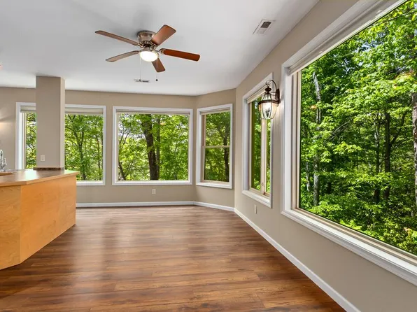 285 Peachtree Mountain Estate Rd, Murphy, NC 28906