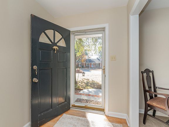 5th image of 1434 Audubon Dr SE