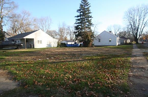 1st image of 319 N Douglas St