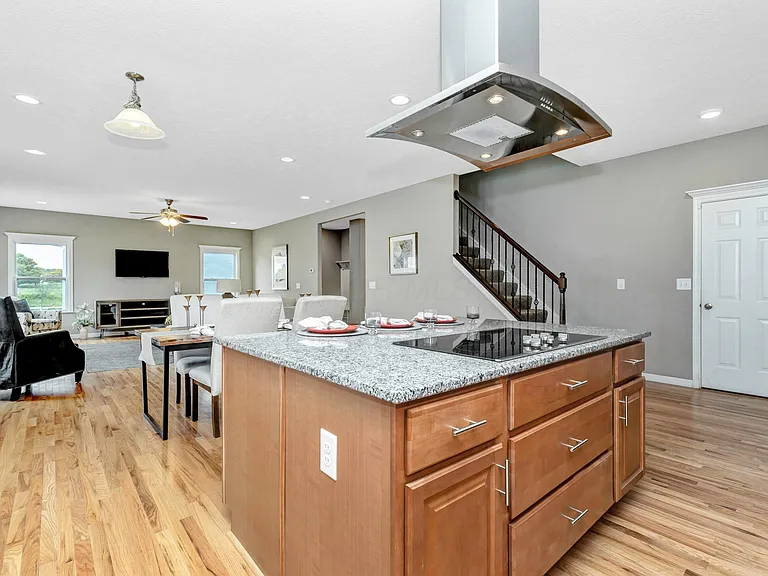 7576 Bullseye Dr — Photo 15