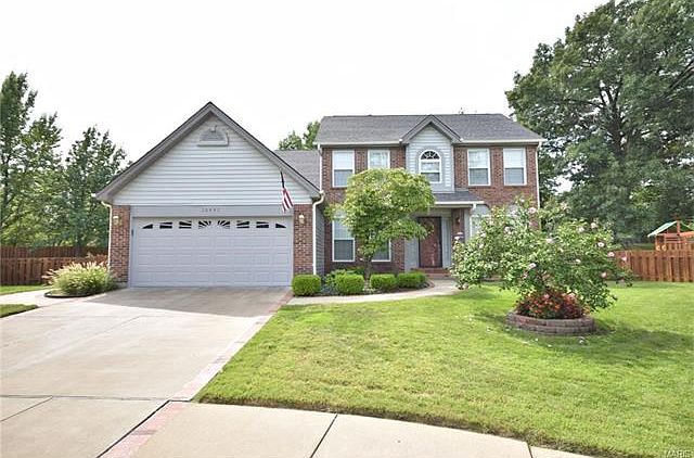 1st image of 16441 Laurel Park Ct