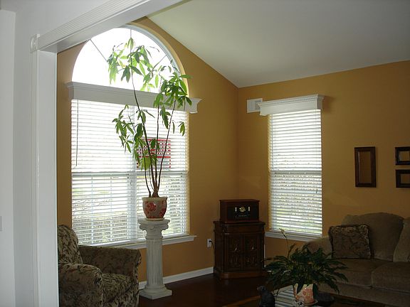 4th image of 41 Enclave Blvd