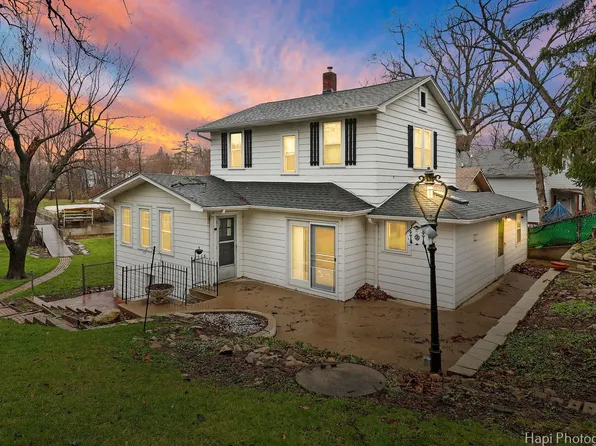 34750 N Oak Ave, Ingleside, IL 60041