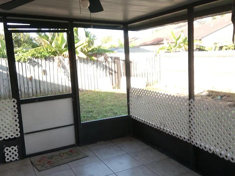 629 Golden Sunshine Cir — Photo 40