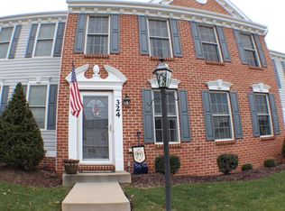 324 Trotwood Dr, Coraopolis, PA 15108