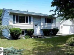 1253 Smith Rd, Traverse City, MI 49696