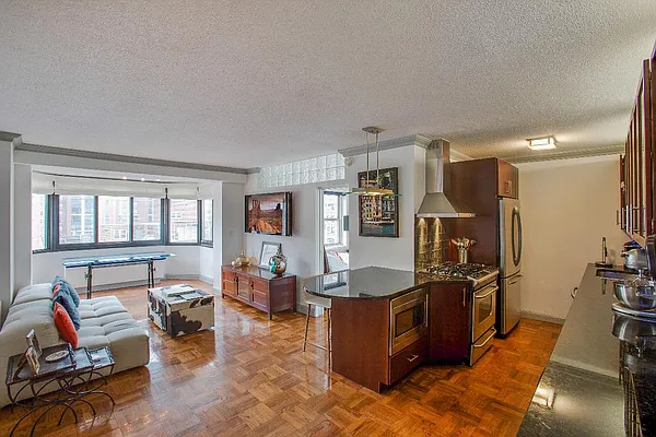 Sold by Real Direct | media 11