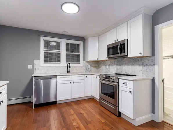 (undisclosed Address), Fall River, MA 02724