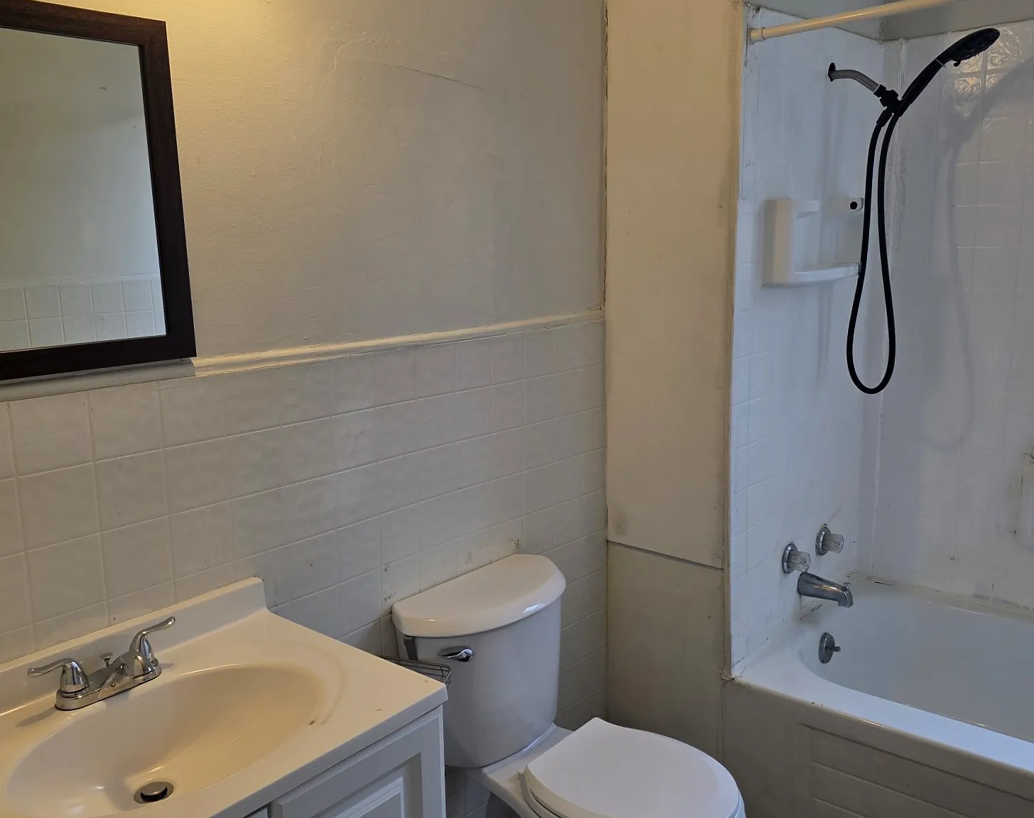 3 bed, 1000 sqft, $1,100 — Photo 4