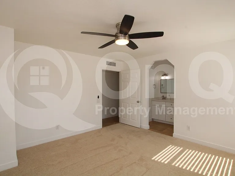 7849 W Hearn Rd — Photo 9