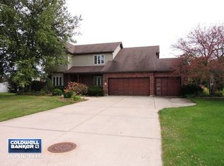 25 S Hampton Ct, Crete, IL 60417