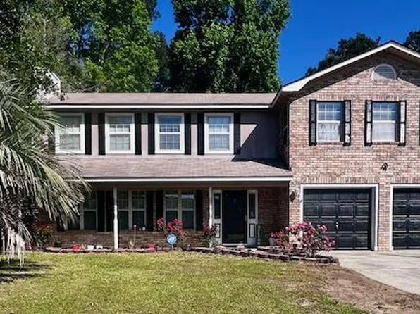 915 Primrose Ln, Hinesville, GA 31313