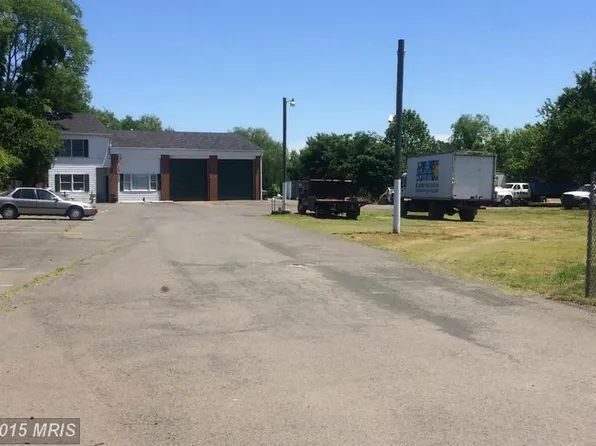 671 Falmouth St, Warrenton, VA 20186