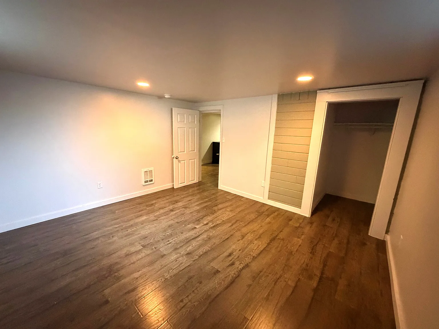2 bed, 1336 sqft, $1,800 — Photo 4