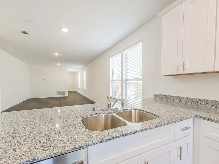 14483 Cedar Ledge Ln — Photo 17