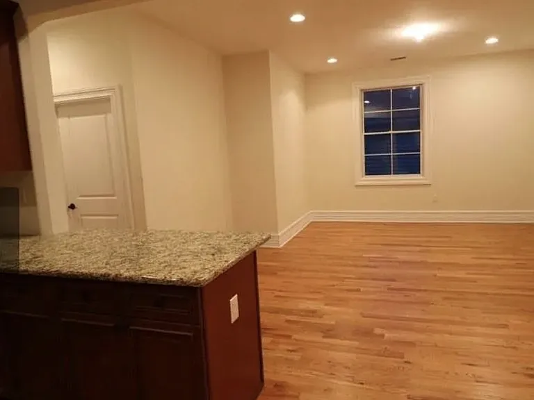 153 S Main St #B — Photo 10