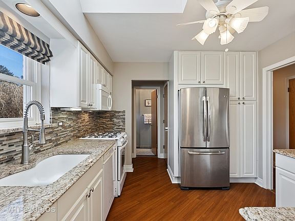 5th image of 6311 N Melvina Ave