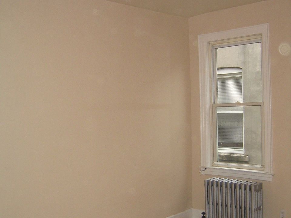 2nd image of 5035 41st St