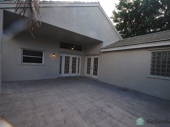 2nd image of 170 Bayridge Ln