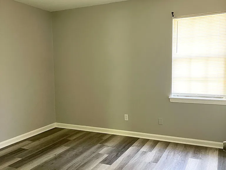 1848 Baldwin Ave — Photo 4