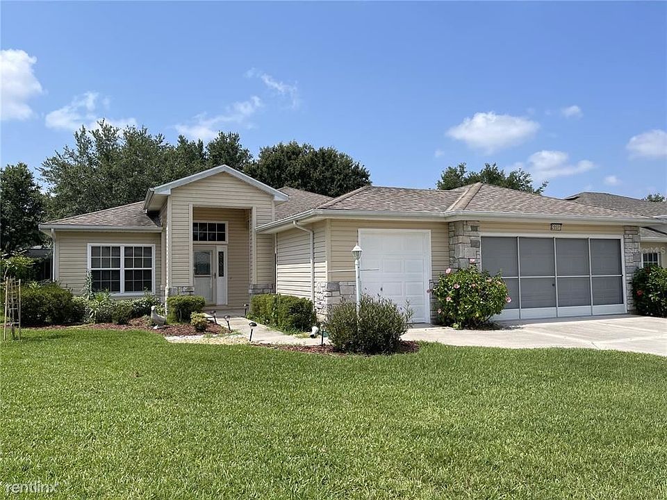 1st image of 20531R Queen Alexandra Dr