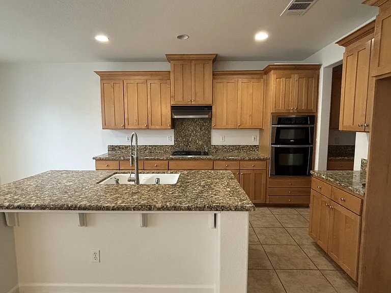 2405 El Vaquero Dr — Photo 11