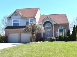 7232 Rolling Meadows Dr, West Chester, OH 45069