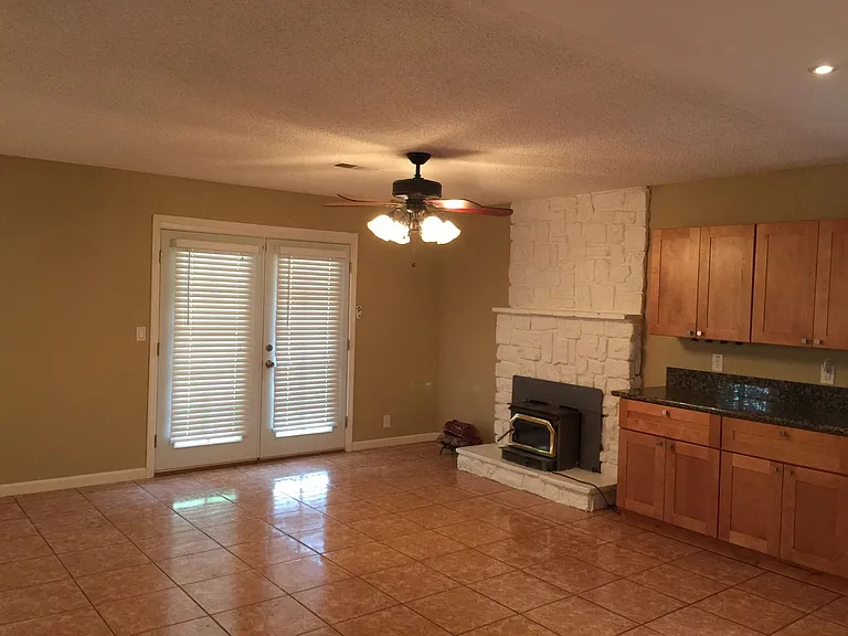 6379 Edgewood Way — Photo 4